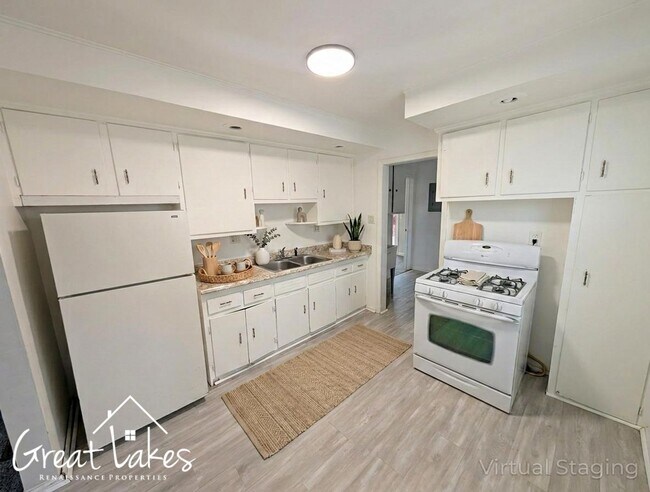 Foto del edificio - Cozy 4 Bedroom 1 Bathroom now available for rent