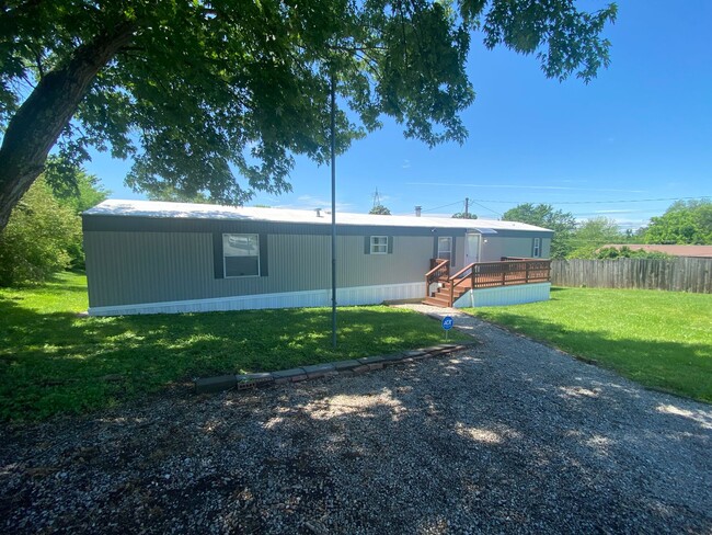 Building Photo - 1705 Creason Dr