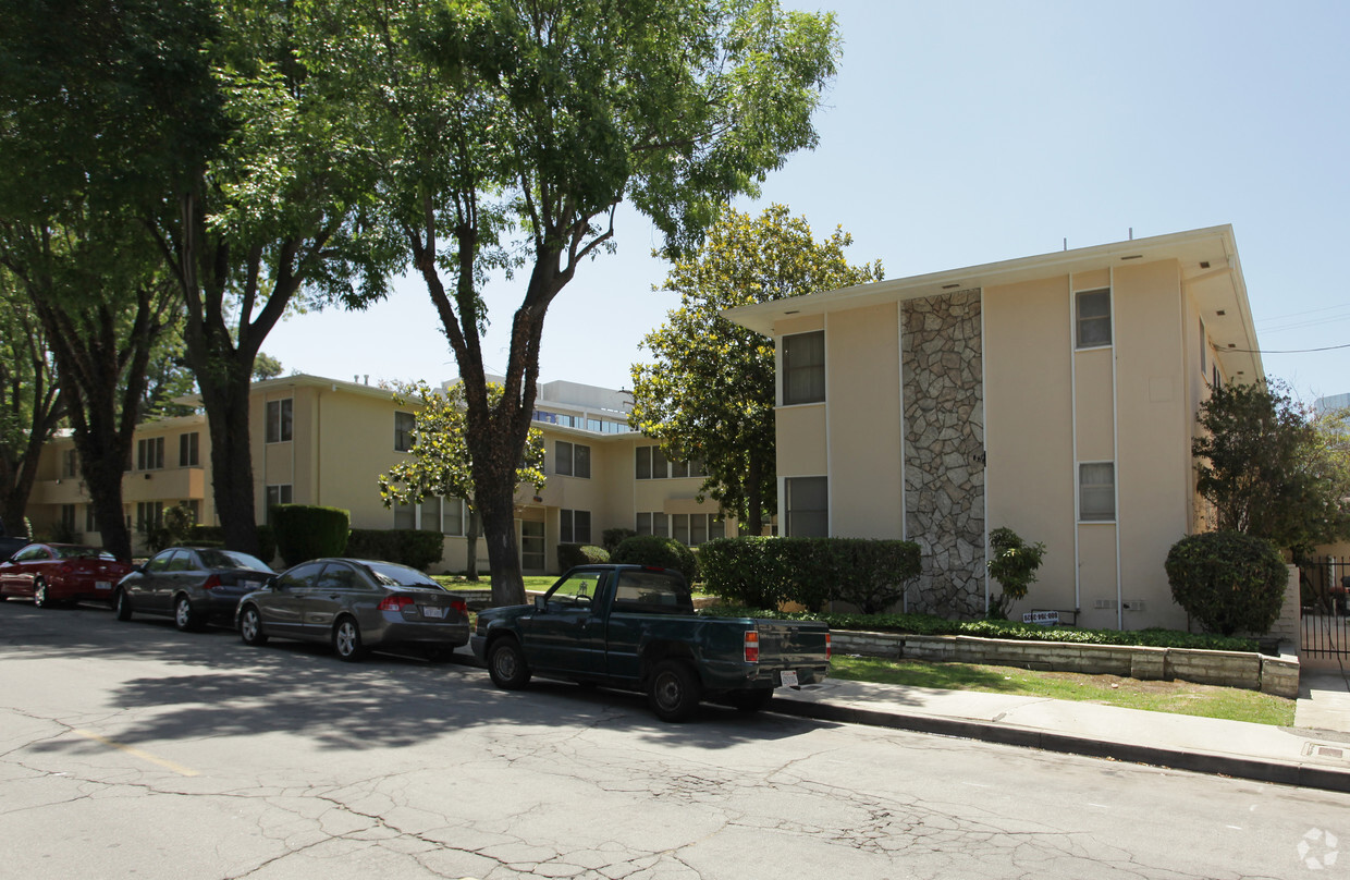 Foto principal - Park Estates Plaza Apartments