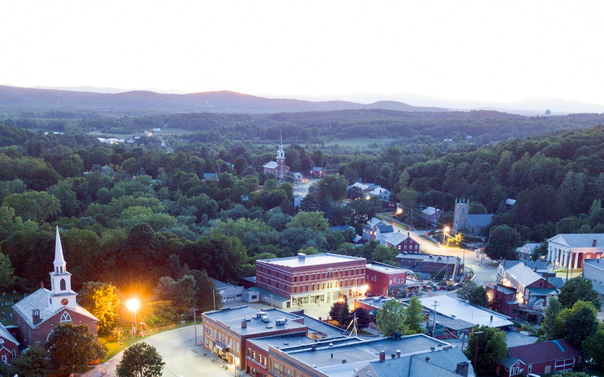 14 Center St, Brandon, VT 05733 Apartments in Brandon, VT