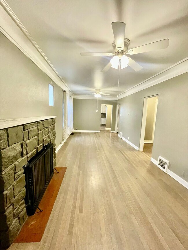 Building Photo - 3110 W 41st Ave