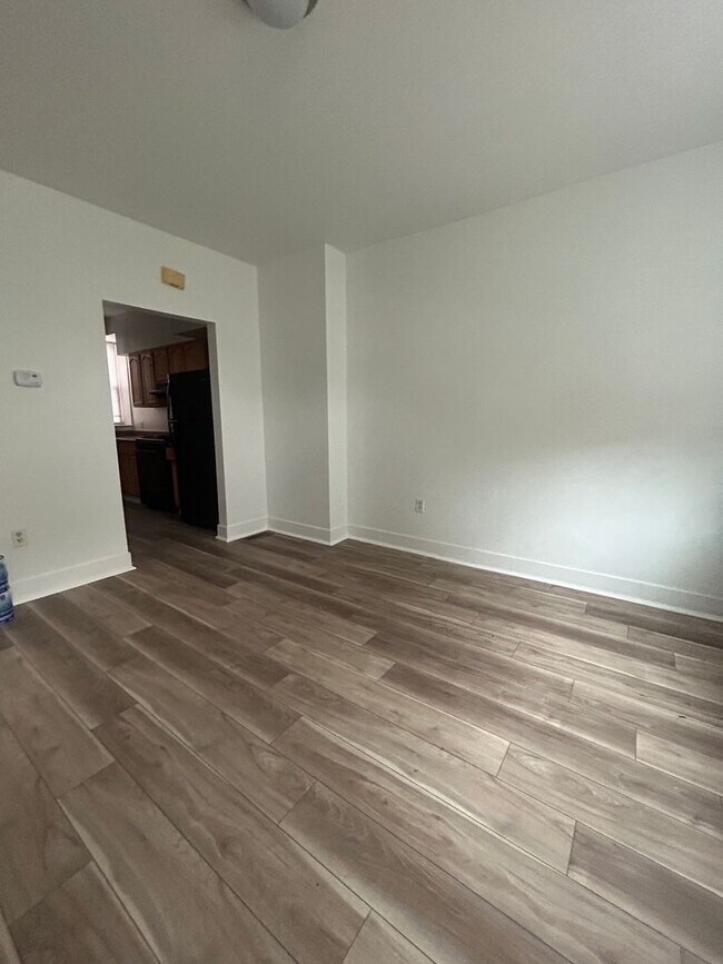 Foto del edificio - 853-57 N Palm St