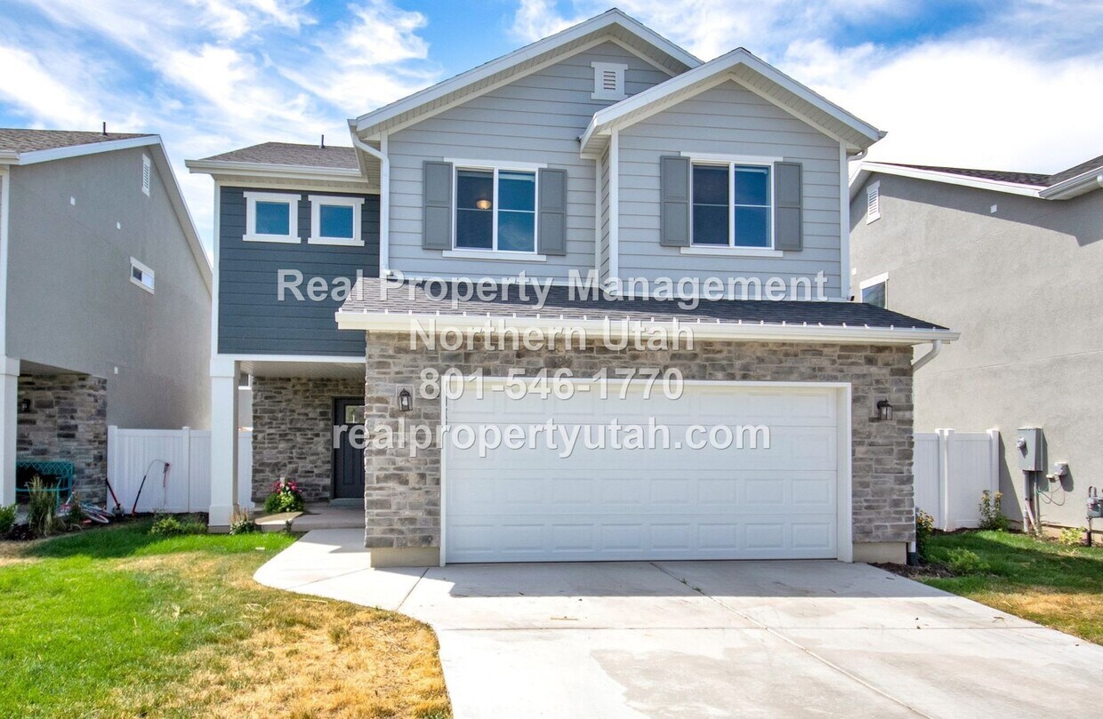 Primary Photo - Beautiful 3 bedroom home in Syracuse Comin...
