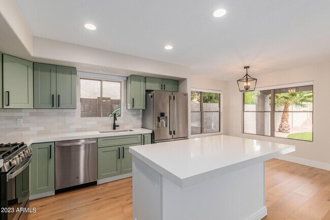 Foto del edificio - 4 BEDROOM 2.5 BATH 2 STORY LOVELY HOME 2,041 SQ FT SINGLE FAMILY HOME