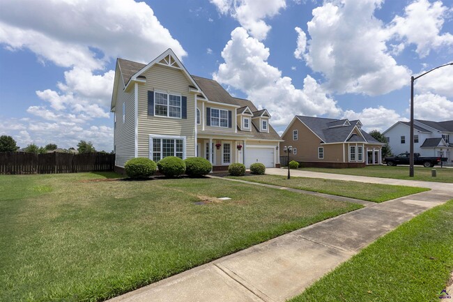 Building Photo - 309 Raleigh Dr