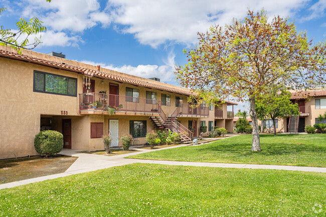 Alternate Building View - Villa Verde Condominiums