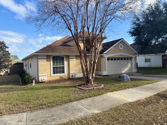 Building Photo - Beautiful Single Family Home In Buck Lake ...