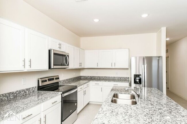 Building Photo - 35578 W San Capistrano Ave