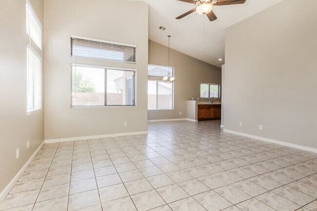 Foto del edificio - 14510 N 87th Ave