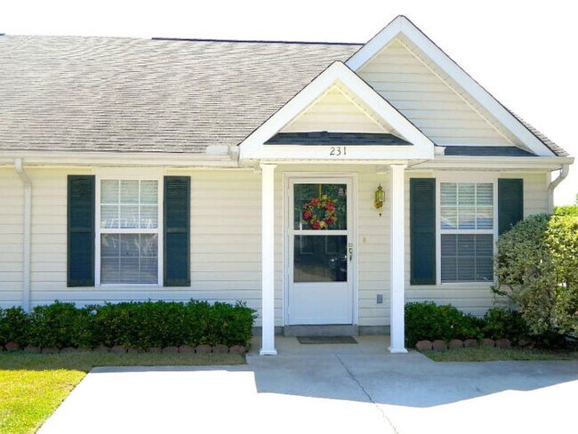Building Photo - 231 High Point Way