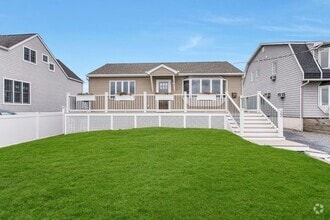 Building Photo - 22 Namkee Ln