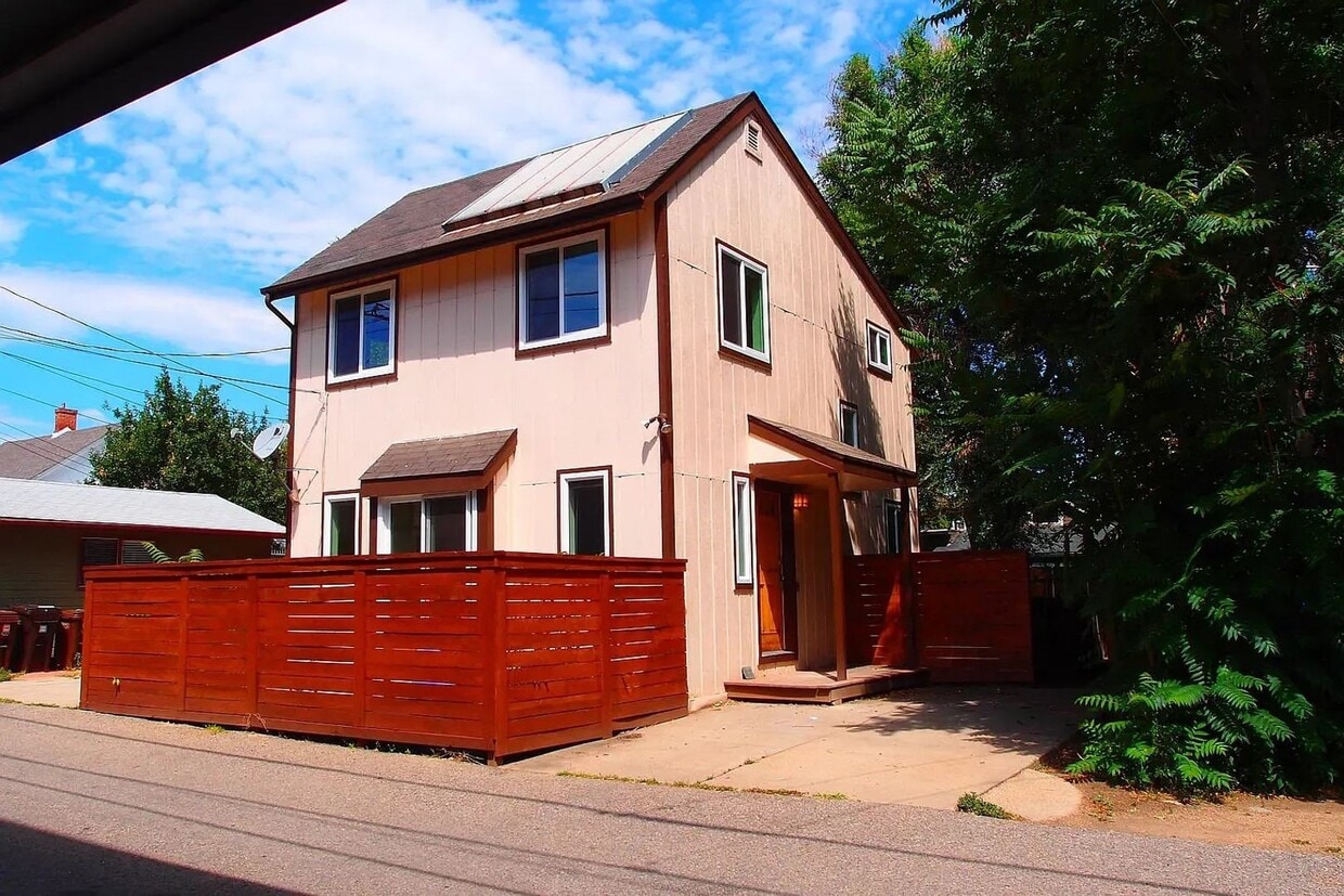 2 Bedroom 1 Bathroom - 2 Bedroom 1 Bathroom