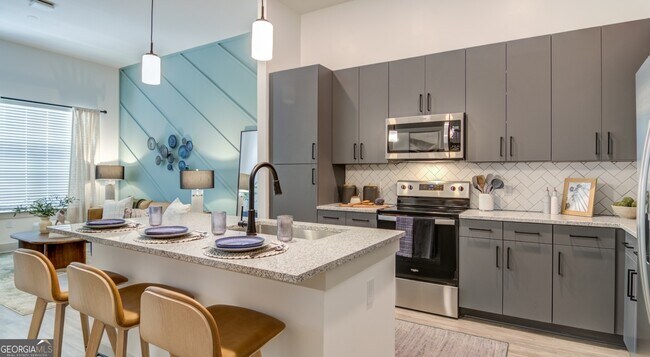 Building Photo - 1000 Rea Dr SW