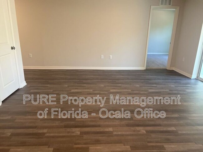 Building Photo - 441 Marion Oaks Golf Way