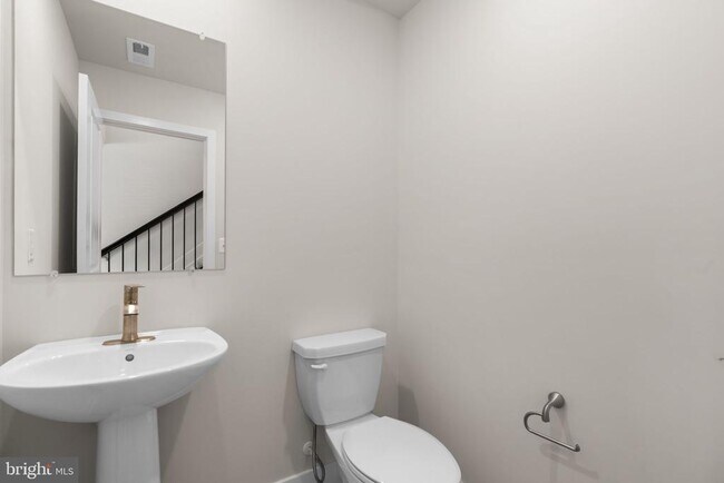 Foto del edificio - 311 Lentic Ln