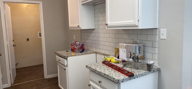 Kitchen - 3053 Walnut Springs Dr