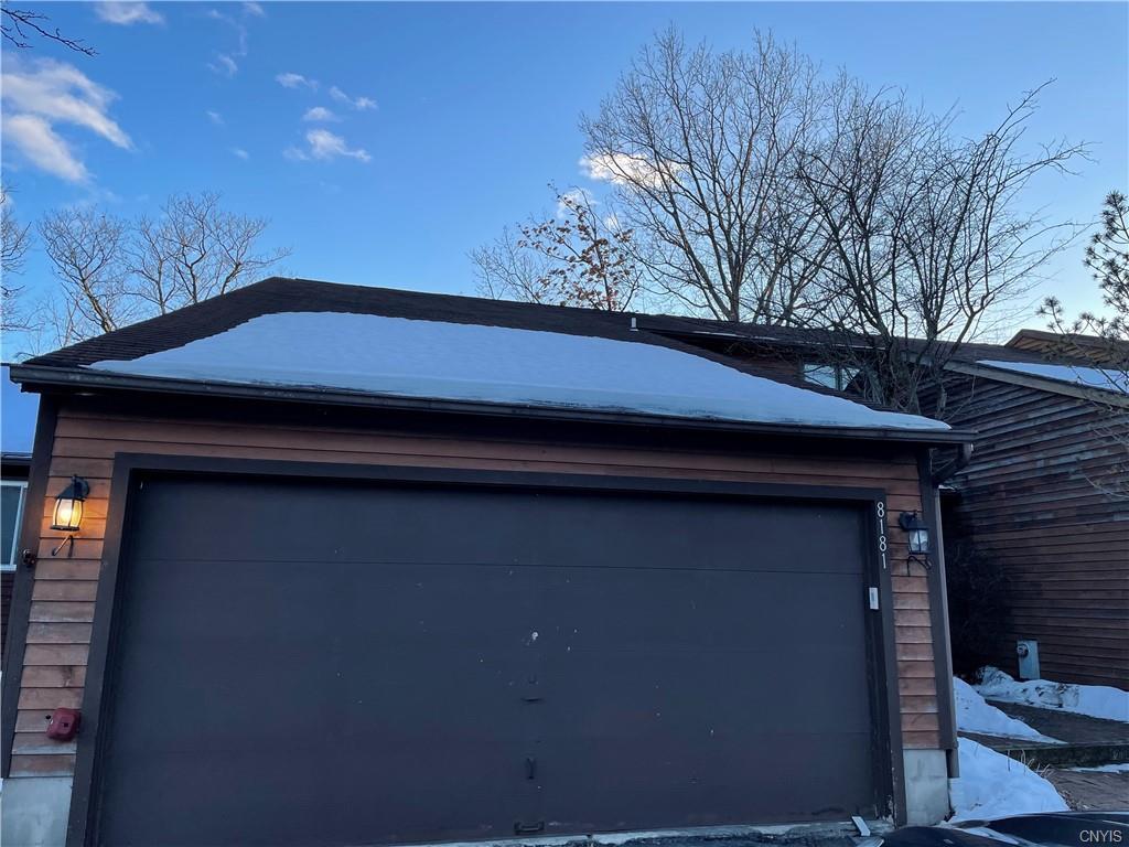 Foto principal - 8181 Bluffview Dr
