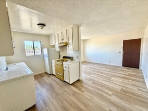 Building Photo - 7014 Amherst St