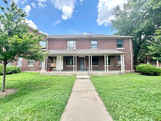 Building Photo - 38 College Ct