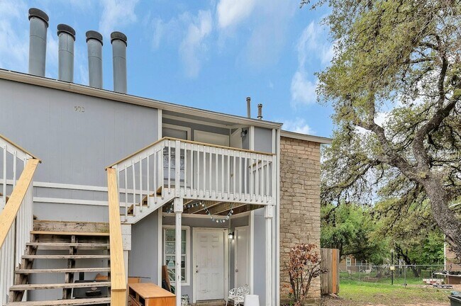 Building Photo - 500 Algerita Dr