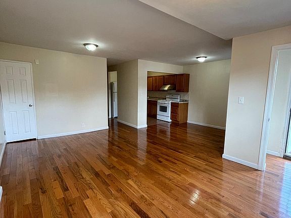 Foto del edificio - 1274 E 53rd St