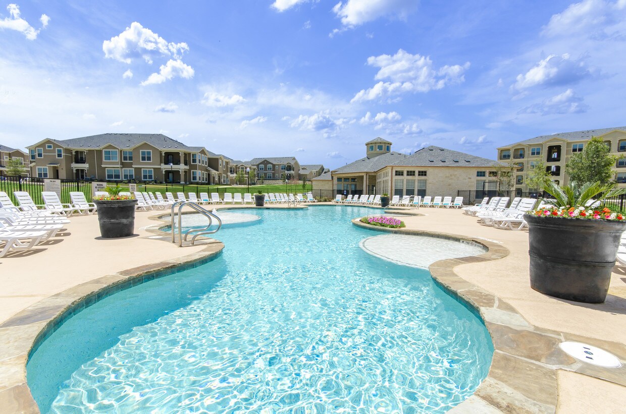 The Estates at Briggs Ranch Apartments San Antonio, TX