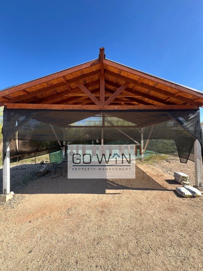 Foto del edificio - 3 Bed/ 2 Bath House W/ Large Lot