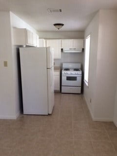 Building Photo - 510 Avondale Ave
