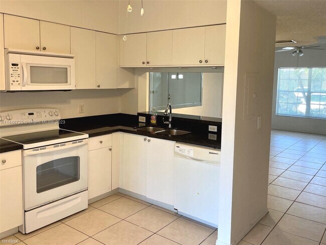 Foto del edificio - 2 br, 1.5 bath House - 39 Simonton Cir