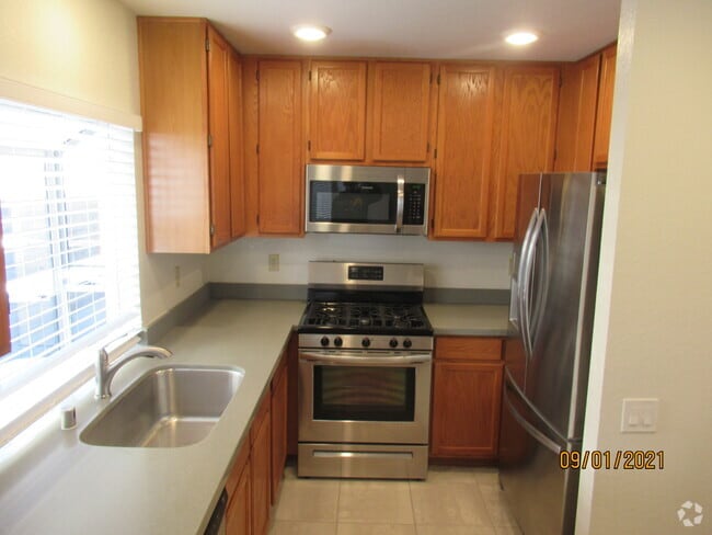 Building Photo - 614 Barbara Way
