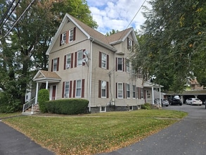 Building Photo - 173 Bay St