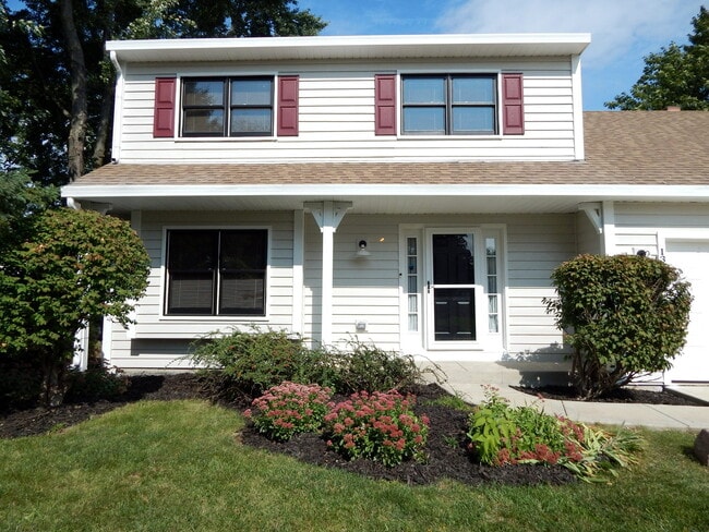 Building Photo - 1341 Greenfield Ct