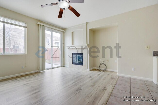 Building Photo - 3030 Tintorera Way