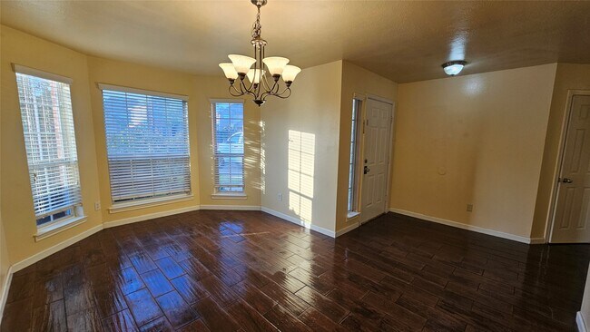 Foto del edificio - 2320 Shady Pine Dr