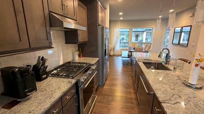 Foto del edificio - 540 NE Daisy Walk