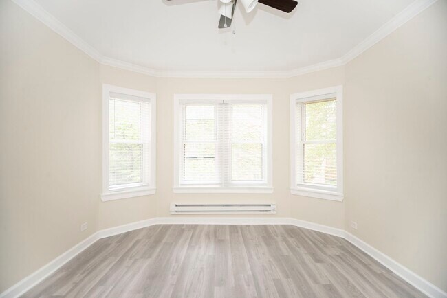 Foto del edificio - 655 W Roscoe St