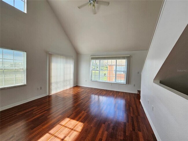 Building Photo - 10516 White Lake Ct