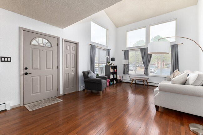 Building Photo - 857 S Van Gordon Ct