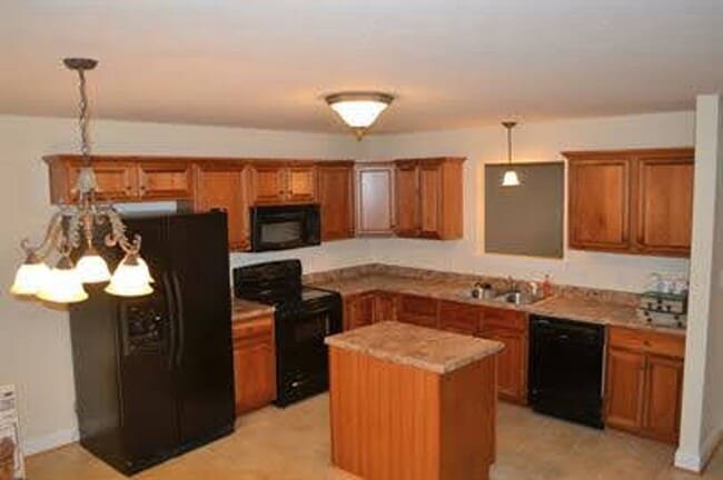 Building Photo - 125 Margate Dr