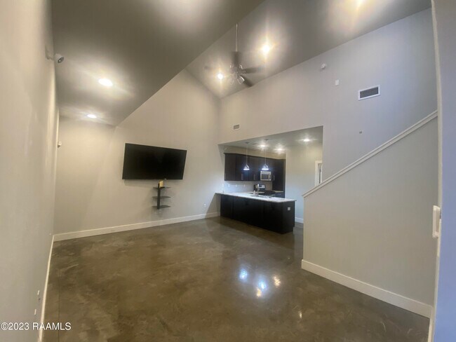 Building Photo - 311 Highland Park Ln