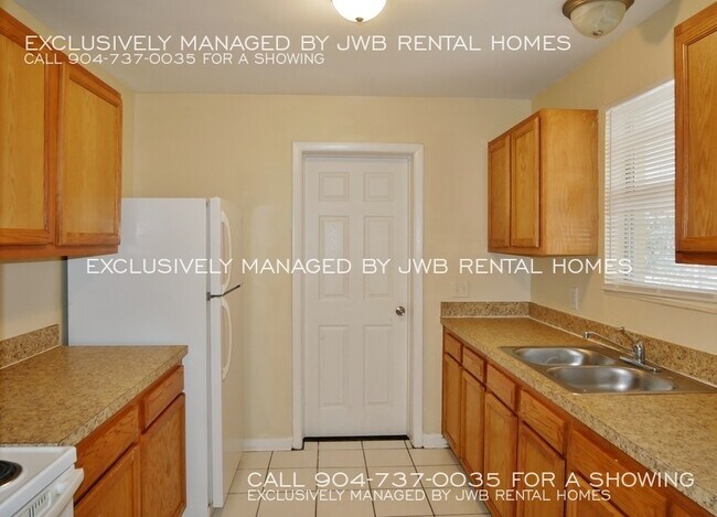 Foto del edificio - 4544 Lane Ave S