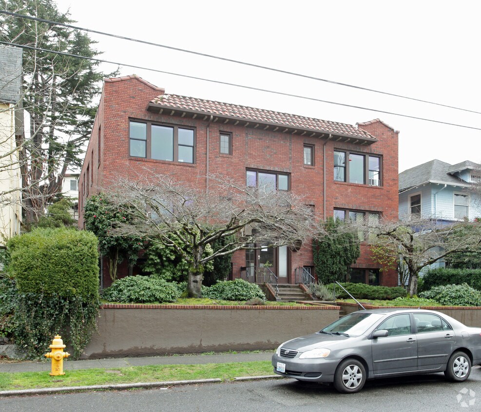 Foto del edificio - 2338 Franklin Ave E