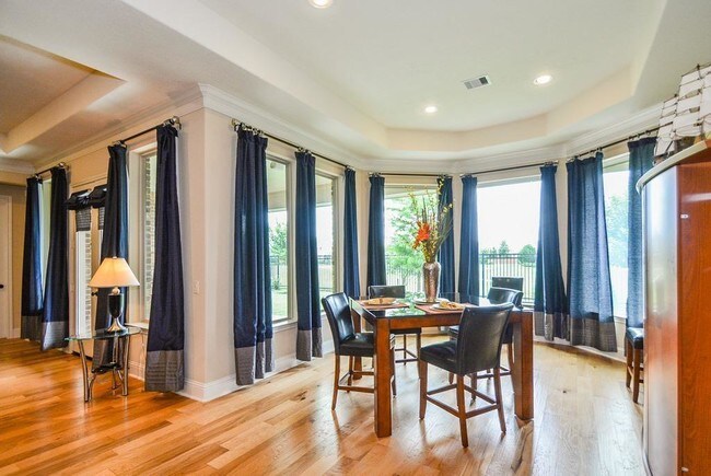 Foto del edificio - 17818 Hayward Hill Dr