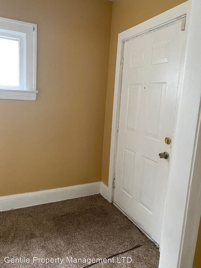 Building Photo - 3 br, 1 bath House - 11812 Parkhill Ave