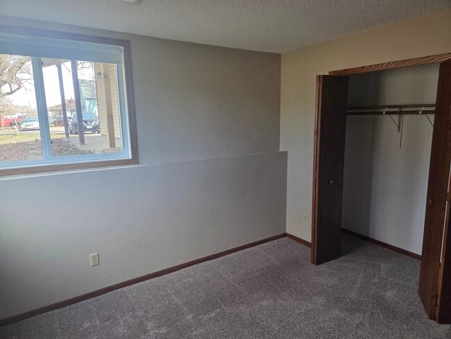 Foto del edificio - 803 1st Ave NW