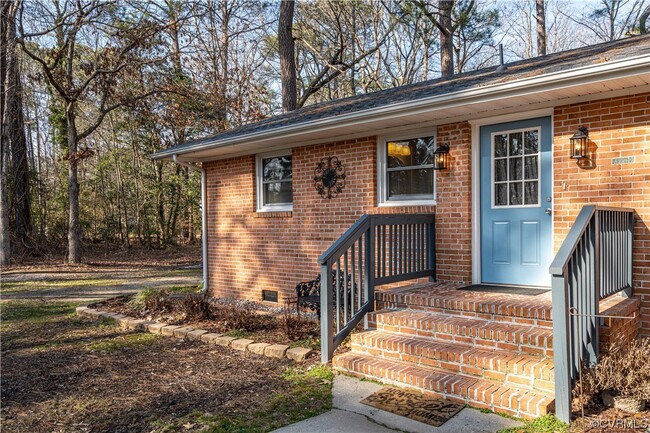 Building Photo - 7602 Beechwood Dr