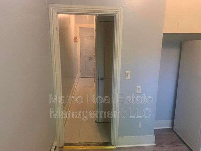 Foto del edificio - 269 N Main St