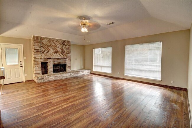 Building Photo - 21706 Nickerton Ln