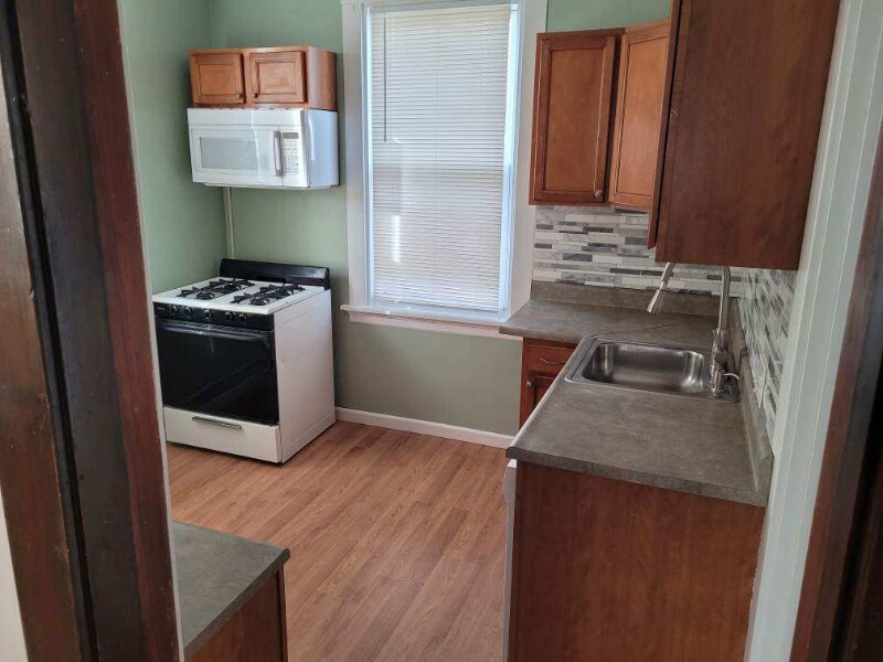 4001 Ivanhoe Ave Unit 2, Norwood, OH 45212 Room for Rent in Norwood