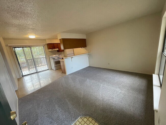 Foto del edificio - Cosy 2-1 1/2 with a great yard!